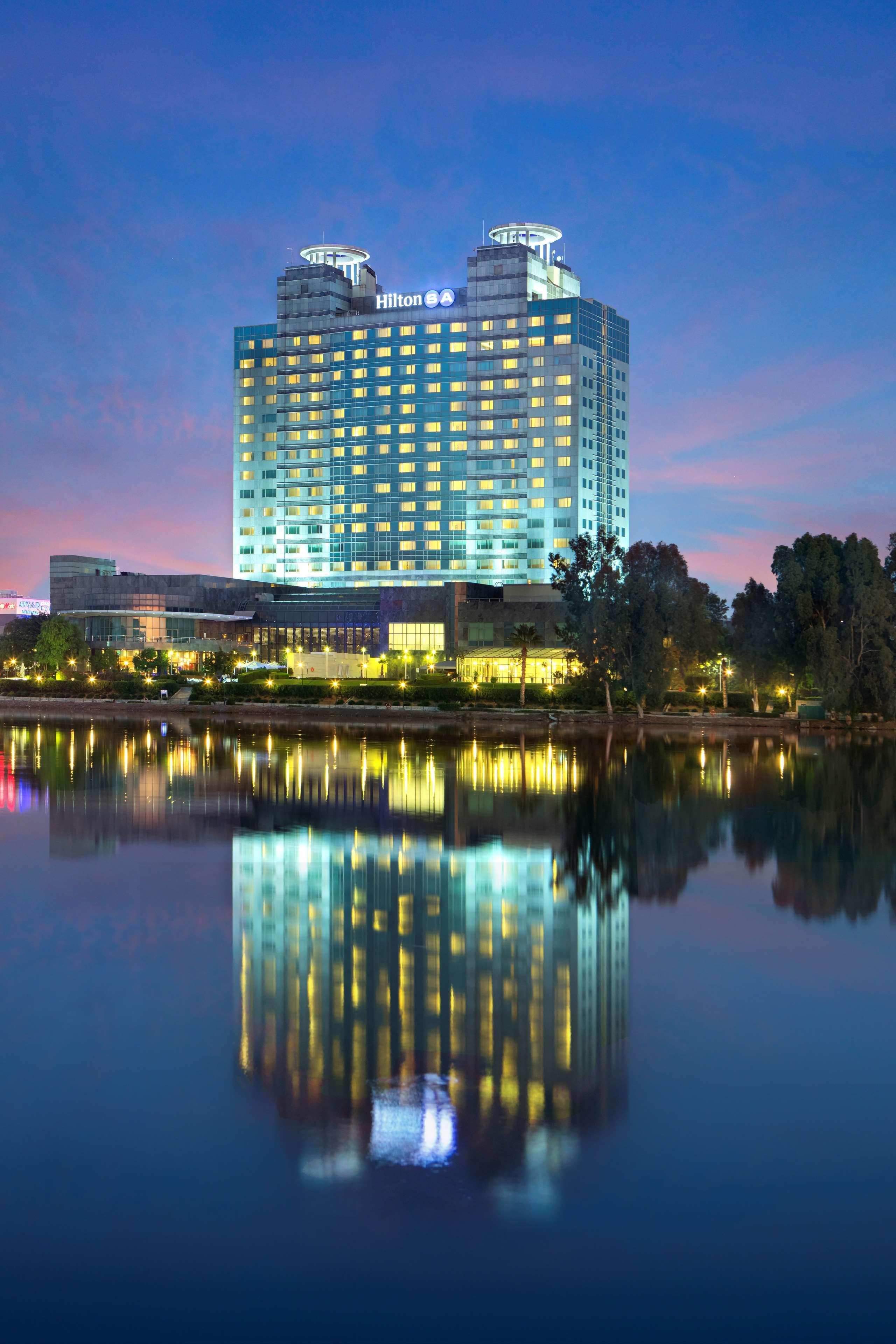 Adana Hiltonsa Hotel Exterior foto