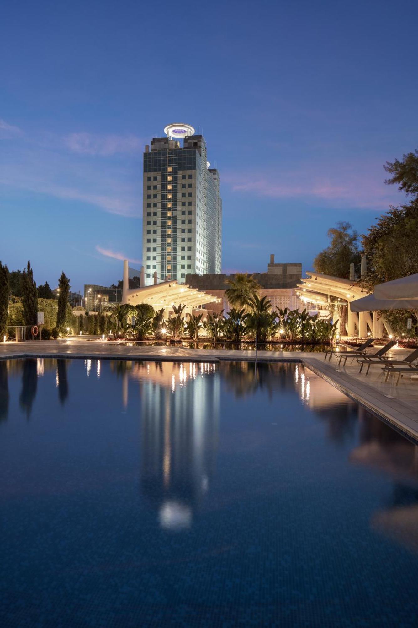 Adana Hiltonsa Hotel Exterior foto